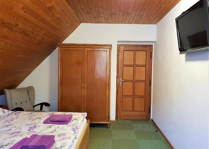Pod Strani Teleci